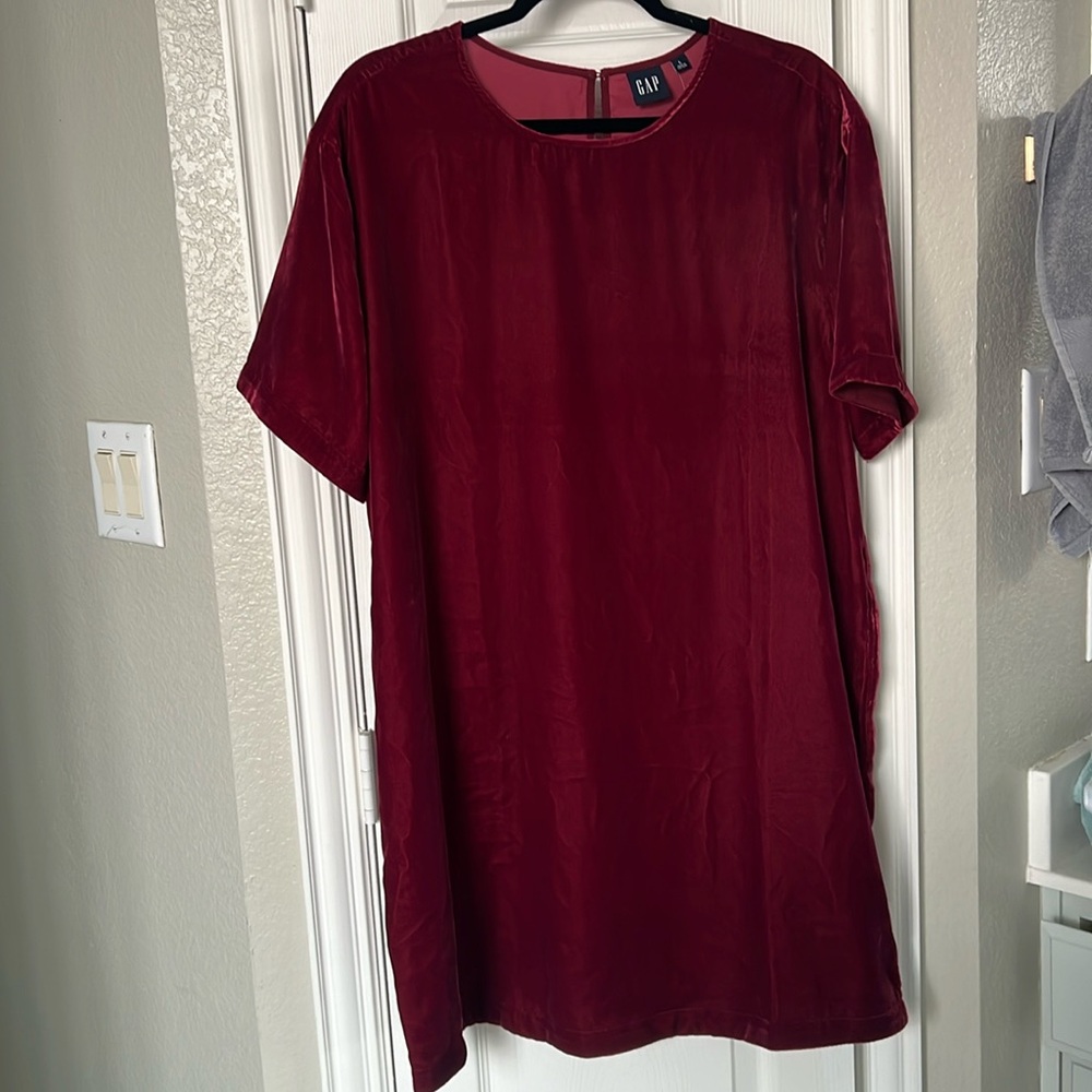 NWT Gap Maroon Velvet Dress